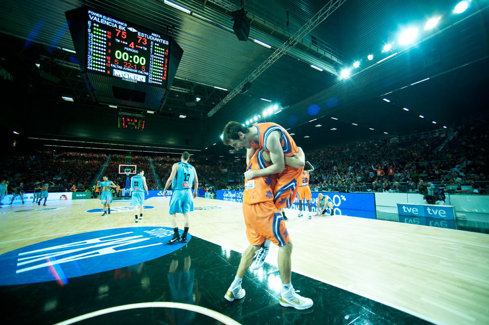 The Basketball Court Size and the Electronic Scoreboard Number Size